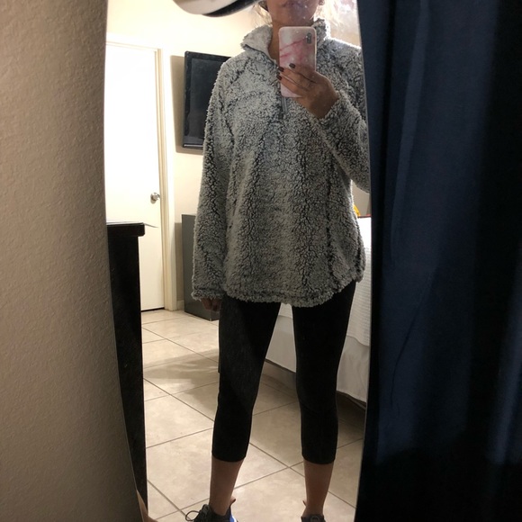 Sherpa pullover - Picture 3 of 3